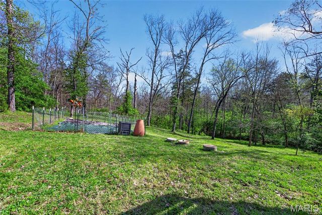 2567 Sugar Lake Road, Pacific, MO 63069