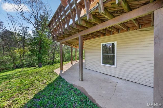 2567 Sugar Lake Road, Pacific, MO 63069