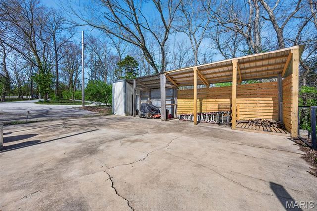 2567 Sugar Lake Road, Pacific, MO 63069