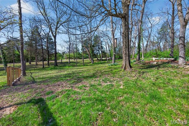 2567 Sugar Lake Road, Pacific, MO 63069