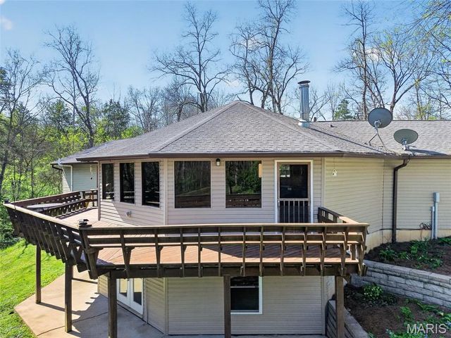 2567 Sugar Lake Road, Pacific, MO 63069