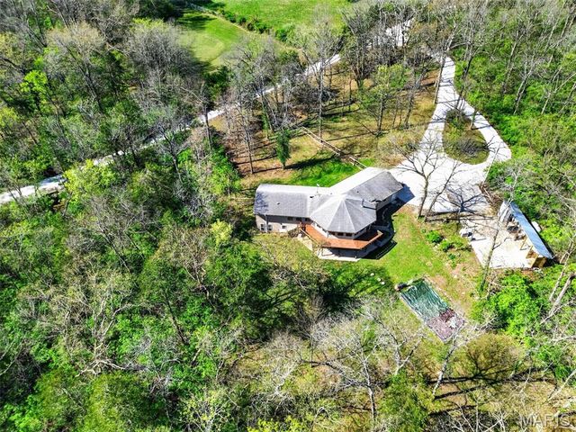 2567 Sugar Lake Road, Pacific, MO 63069
