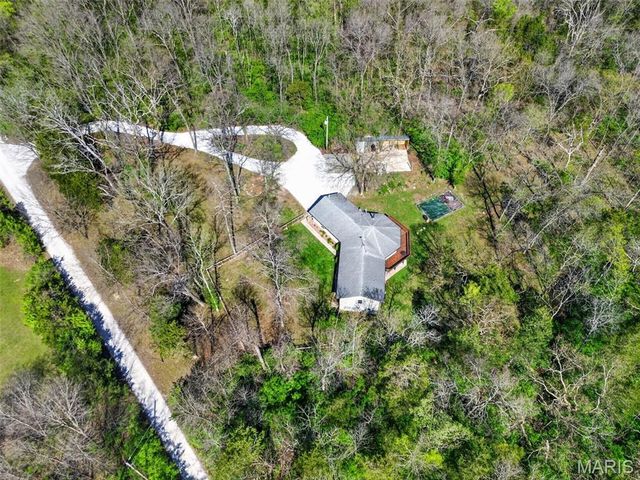 2567 Sugar Lake Road, Pacific, MO 63069