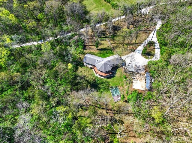 2567 Sugar Lake Road, Pacific, MO 63069