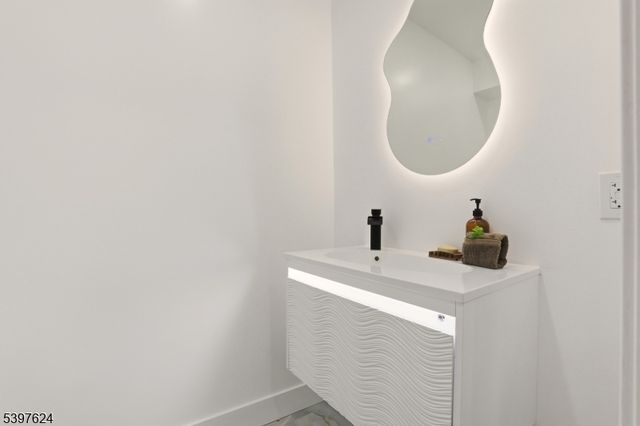 68 Bell St, Bloomfield Twp., NJ 07003