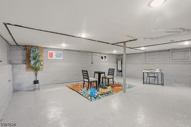 68 Bell St, Bloomfield Twp., NJ 07003