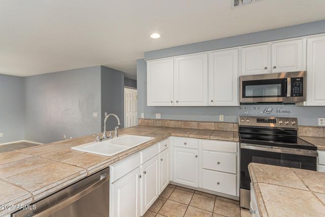 390 S ELM Court, Gilbert, AZ 85296