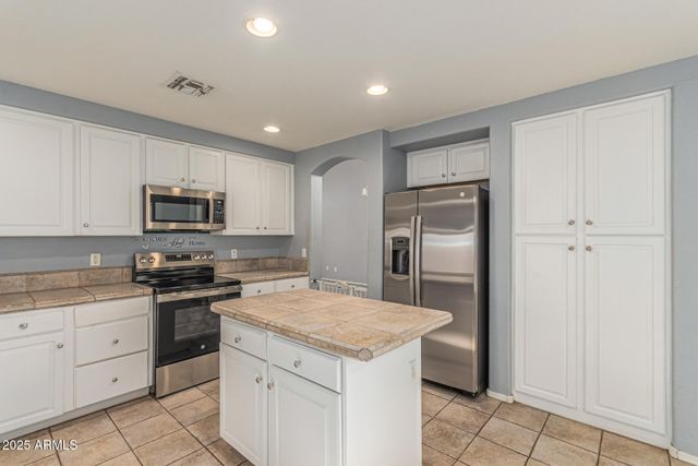 390 S ELM Court, Gilbert, AZ 85296