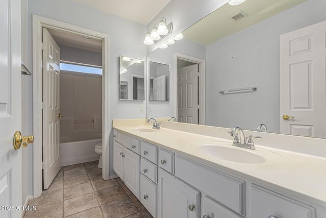 390 S ELM Court, Gilbert, AZ 85296