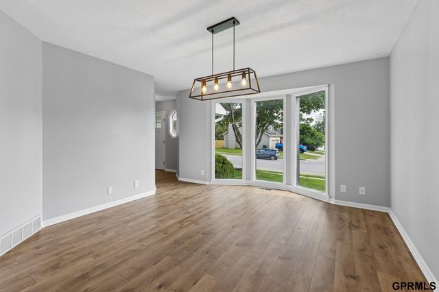 16536 Washington Street, Omaha, NE 68135