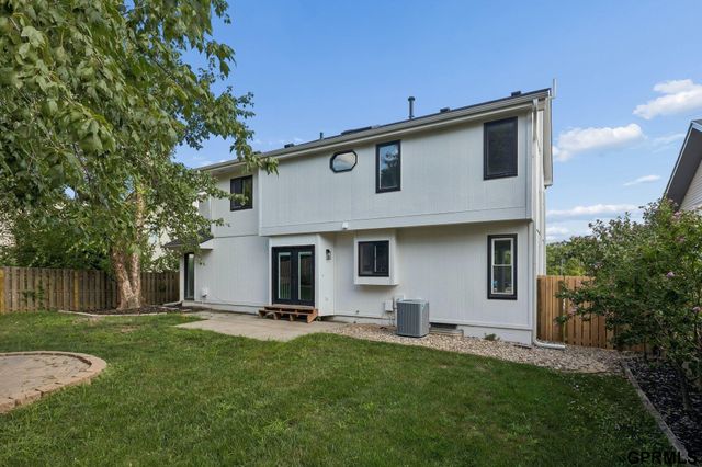 16536 Washington Street, Omaha, NE 68135