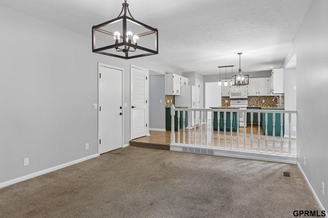 16536 Washington Street, Omaha, NE 68135