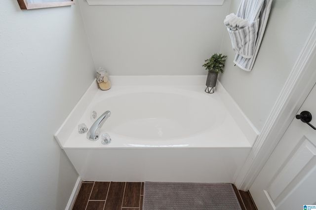 114 HORSESHOE CIRCLE, Alabaster, AL 35007