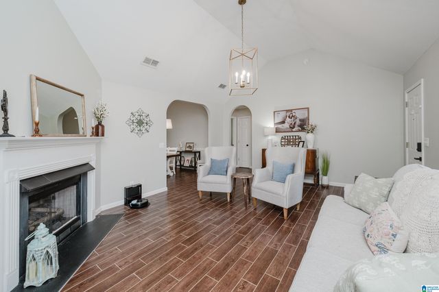 114 HORSESHOE CIRCLE, Alabaster, AL 35007
