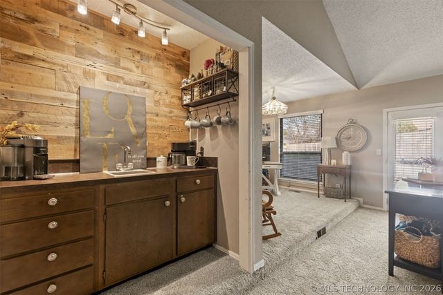 8209 S College Place, Tulsa, OK 74137