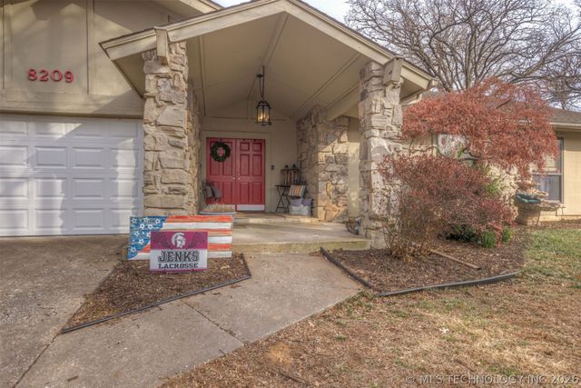 8209 S College Place, Tulsa, OK 74137