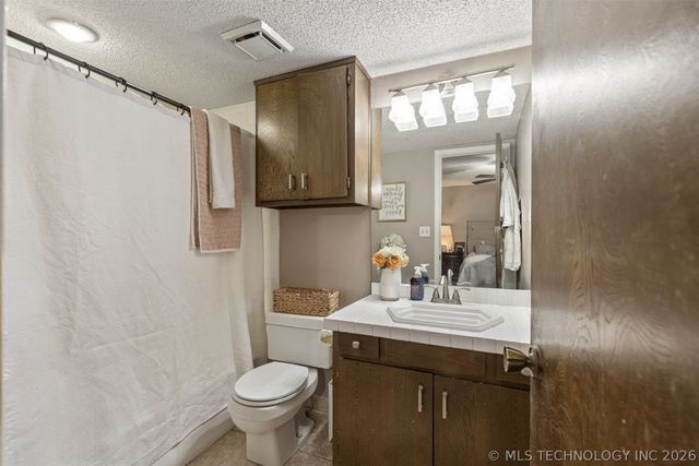 8209 S College Place, Tulsa, OK 74137