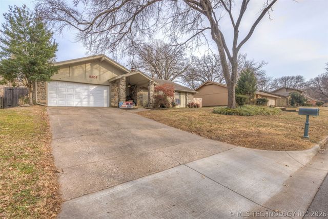 8209 S College Place, Tulsa, OK 74137