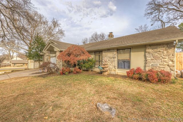 8209 S College Place, Tulsa, OK 74137