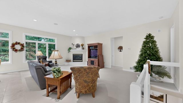 1157 Taro Lane SW, Rochester, MN 55902
