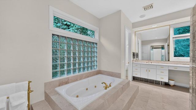 1157 Taro Lane SW, Rochester, MN 55902