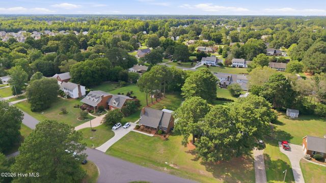 113 Essex Drive, Winterville, NC 28590