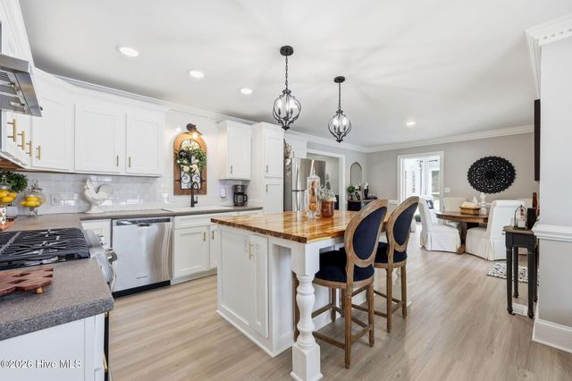 113 Essex Drive, Winterville, NC 28590