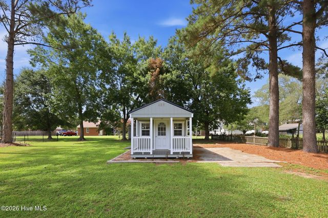 113 Essex Drive, Winterville, NC 28590