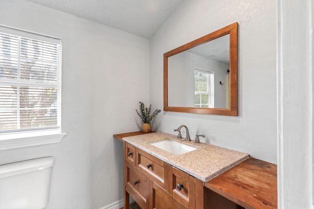 11004 Elm ST, Jonestown, TX 78645