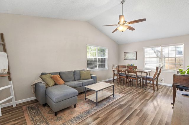 11004 Elm ST, Jonestown, TX 78645