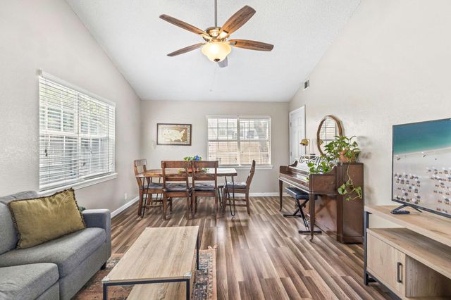 11004 Elm ST, Jonestown, TX 78645