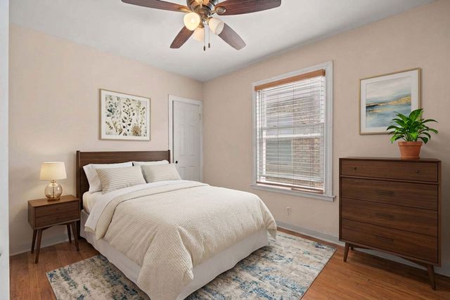 4865 W CORNELIA Avenue, Chicago, IL 60641