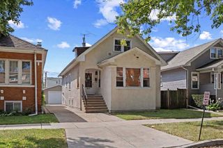 4865 W CORNELIA Avenue, Chicago, IL 60641