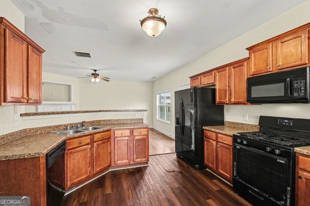 134 Lynnfield Circle SE, Lawrenceville, GA 30045