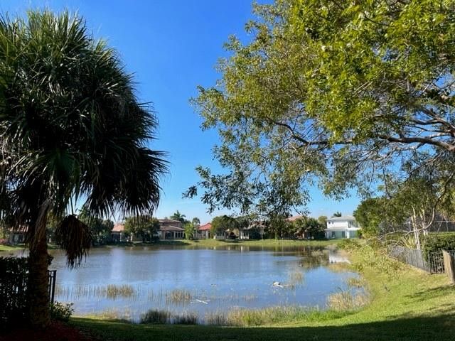 8285 NW 105th Lane, Parkland, FL 33076