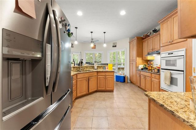 393 Brookwood Drive, Lavonia, GA 30553