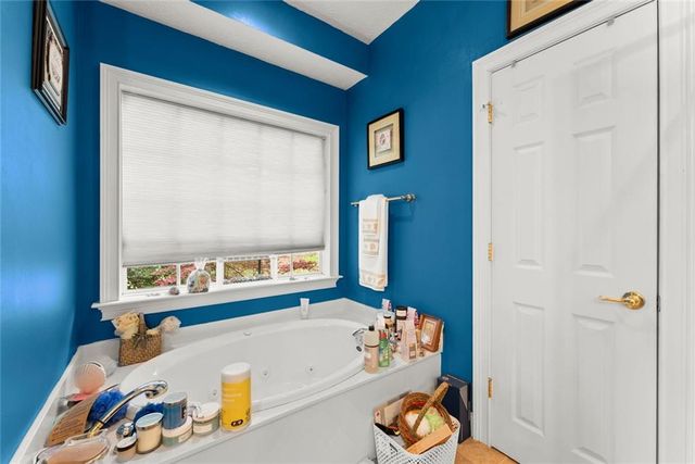 393 Brookwood Drive, Lavonia, GA 30553