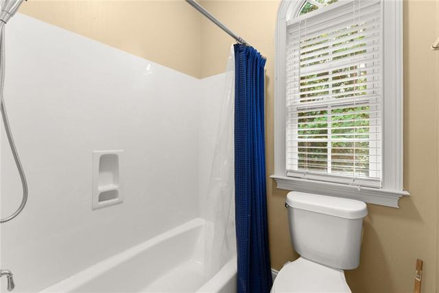393 Brookwood Drive, Lavonia, GA 30553