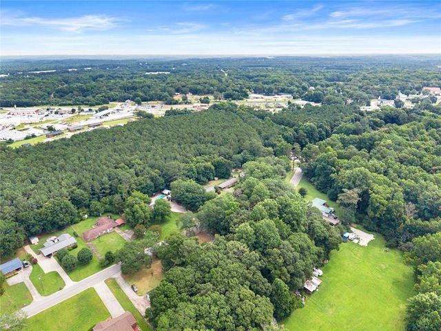 393 Brookwood Drive, Lavonia, GA 30553