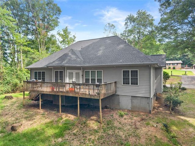 393 Brookwood Drive, Lavonia, GA 30553