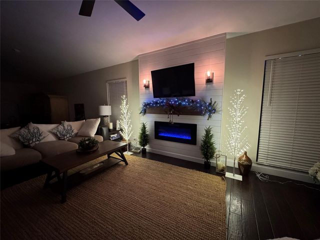 5613 NW 64th Terrace, Coral Springs, FL 33067