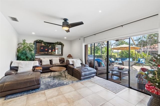 5613 NW 64th Terrace, Coral Springs, FL 33067