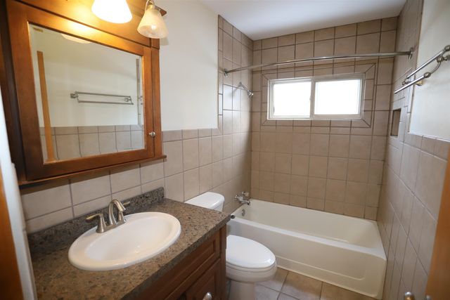 604 10th ST NE, Minot, ND 58703