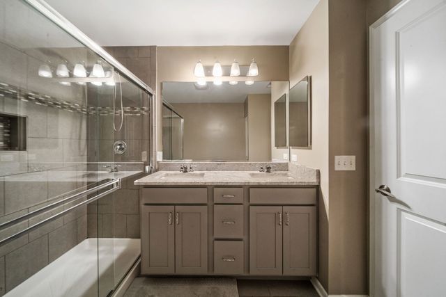 775 Lee Street, Des Plaines, IL 60016