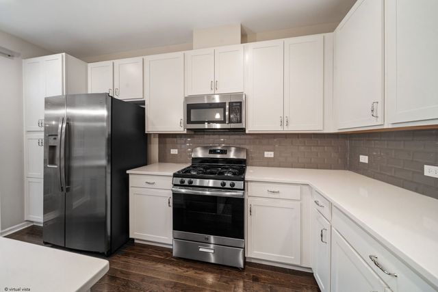 775 Lee Street, Des Plaines, IL 60016