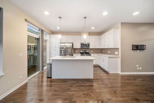 775 Lee Street, Des Plaines, IL 60016