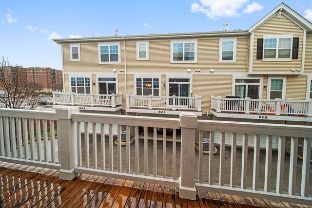 775 Lee Street, Des Plaines, IL 60016