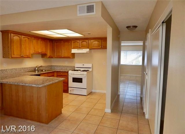 2808 Karen Avenue 3, Las Vegas, NV 89121