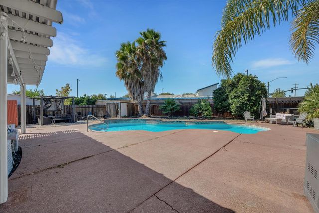 1335 Morning Dew Pl, Stockton, CA 95210