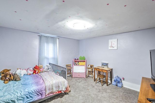 160 N Clayton Street, Centerburg, OH 43011